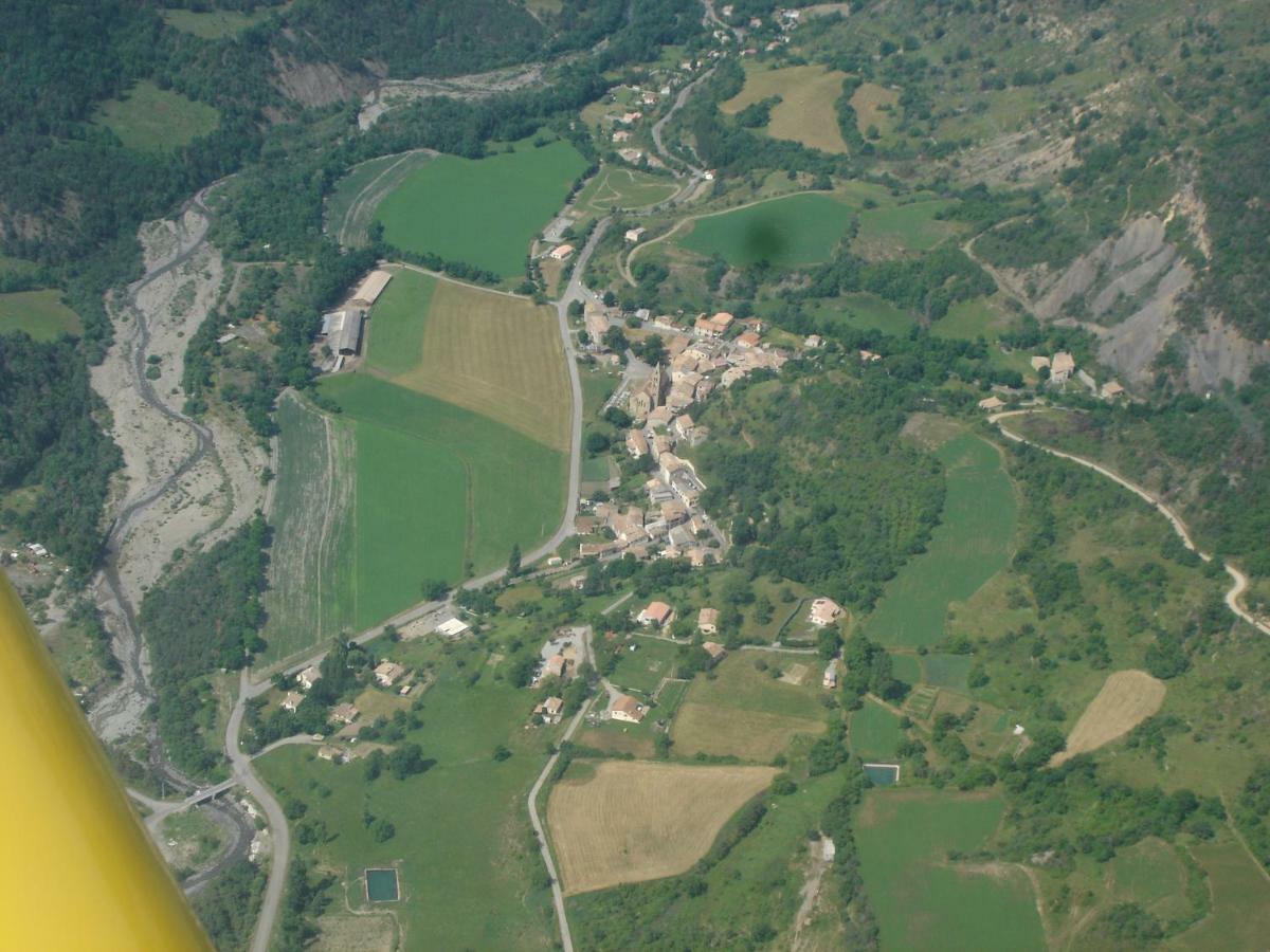 Comme Chez Vous Villa Bayons Luaran gambar