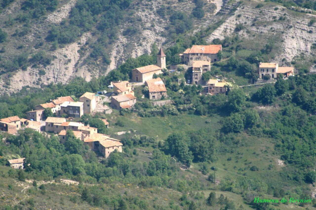 Comme Chez Vous Villa Bayons Luaran gambar